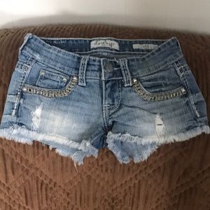 Day trip Leo Jean shorts size 24